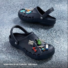 超V：CROCS卡骆驰 男女款凉鞋洞洞鞋 需凑单165.84元（需领券需凑单）
