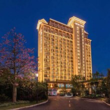 广州长隆香江酒店1晚+双人两天动物世界、欢乐世界、飞鸟乐园门票原价2888元，现价1658元