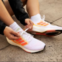 adidas 阿迪达斯 女士低帮缓震跑步鞋329元