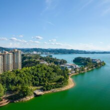美团 千岛湖五湖度假酒店（中心湖景区店）2晚+欢乐棋牌1小时+单骑行1小时+鱼头抵用券原价1198元现价298元