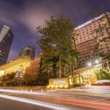美团：深圳海景嘉途酒店（东翼楼）1晚+锦绣中华家庭套票+延迟退房原价1288元，现价698