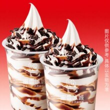 美团 蜜雪冰城 2杯雪王大圣代（奥利奥饼干风味）（特价团购）多店可用原价12元 现价10.2元/2次