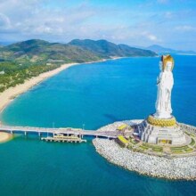 美团【南海观音+天涯海角一日游】三亚接送+双景区门票124元，美团月卡仅119