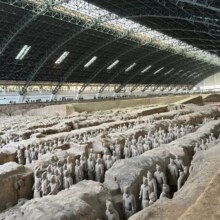 美团 纯玩兵马俑+华清宫+骊山 1天+含耳麦+二环内接现价218 原价452元