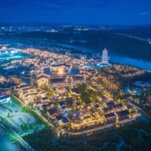 婺女洲度假区无梦湖畔度假酒店1晚+双人婺女洲景区入住期间不限次入园门票+园区接驳车499元