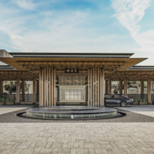美团 珠海香山迎宾馆美高梅华府酒店1晚+精致纪实旅拍1小时+欢迎果盘一份+畅玩室内外游泳池+美高梅酒店餐厅500元代金券...原价3348元现价1888元