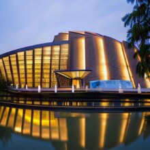 乌镇 高级房-双床 2 晚(可拆分)+早餐2份/天+汉服店100元代金券1张*2份899元（原价1099元）