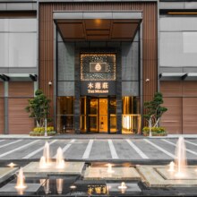 成都金融城双子塔木莲庄酒店 木莲套房+金可儿床垫1晚+早餐3份/天+加床 1份499元（原价1348元）