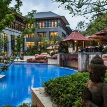 美团【平日周末同价】天驿农庄1晚+双人湍口氡温泉票+早餐原价1560.3元 现价410元