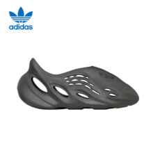 再降价、plus会员：阿迪达斯 Yeezyfoam黑武士夏日清凉椰子洞洞鞋388.99元包邮