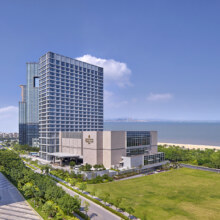 携程 厦门香格里拉酒店 尊享海景大床房-全海景，邂逅海上日出 2 晚(连住)1688元（原价3599元）