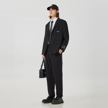 卡宾 条纹LOGO章仔休闲西服 商场同款106.51元