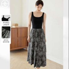 对白 无袖背心连衣裙 女式拼接针织裙89元