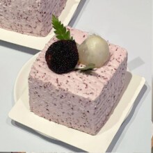 美团到店 纯享奶斯生日蛋糕  大吃一口杨梅荔枝~4英寸~2选1，甜品治愈一切  全国500城833家门店可用原价99元  现价36.6元