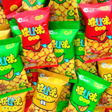 洽洽花生瓜子怪味豆咔吱脆组合29.6元（需领券，合7.4元/件）