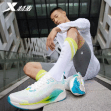特步主打系列！XTEP 特步 氢风科技5.0 男子透气网面跑步鞋￥115.16