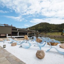 再降价：美团 象山半边山观堂1晚+拾光下午茶+汉服体验1小时券2张+中国131南京舰主题园门票2张+儿童绘本室、室外儿童乐园畅享原价3288元现价仅需539元