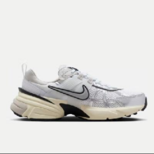 20点开始：耐克 Nike 运动鞋 FD0736-100 35.5码425元包邮