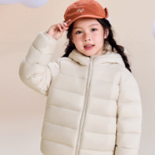反季新低！Snow Flying 雪中飞 儿童经典版型90绒连帽轻薄羽绒服￥55.30 3.3折