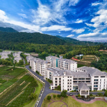 艺龙瑞阁公寓（西湖风景区店）尊享景观双床房（两房一厅、全景落地窗） 2 晚(可拆分)399元（原价799元）