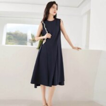 超V：对白 2025后背镂空长裙女式无袖连衣裙97元（1.2折）