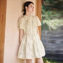 超V：乐町 国风新中式公主裙161元