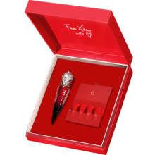 路铂廷（Christian Louboutin）CL女王权杖哑光唇釉001F萝卜丁口红礼盒七夕情人节礼物生日送女友735元 (券后省50)