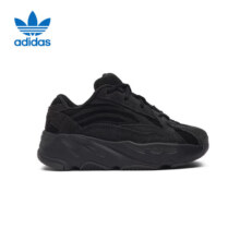 阿迪达斯  YEEZY BOOST 700 V2 INFANT儿童休闲鞋FU6686 UK4K码20码299元