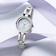 CITIZEN 西铁城 女士光动能贝母表盘钢带腕表 EM0631-83D新低1186.45元包邮