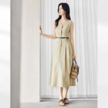 对白 2025春秋知识分子无袖连衣裙法式高级感气质女式A字背心裙119元(超V价更低)