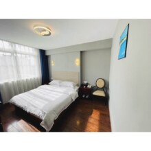 美团 如家旗下酒店1晚房券现价159元，原价240元