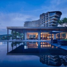 洲际酒店 深圳大梅沙京基洲际度假酒店1晚+亲子旅拍5张精选+畅玩酒店户外区域+畅玩健身房+室内泳池+酒店户外区域+「燃唱会」...双人1799元（需领券）