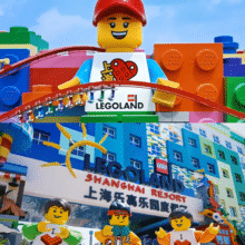 再降价：美团【暑期酒店不加价】2成人·1晚高档酒+门票+双早+接送