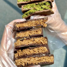 迪拜风味巧克力香甜酥脆开心果扁桃仁【开心果味或榛子味】随机发 迪拜风味巧克力55g*2盒