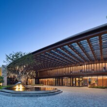 美团 Club Med地中海白日方舟·南京仙林度假村2晚+夏日热浪豪华礼包+夏日热浪主题饮品3杯+专属运动体验课1节+夜...