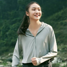 beneunder 蕉下 防晒衣 远山灰 L74.5元包邮（需领券）
