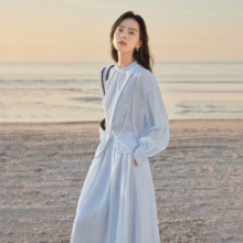 对白 捏褶圆领立领套装 S-XL169元