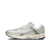 NIKE 耐克 AIR ZOOM VOMERO 5 通用款跑步鞋 HF0731-007456元（多人团）