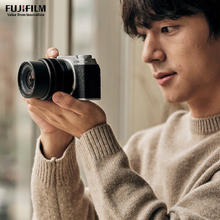 京东PLUS：富士 FUJIFILM X-M5/ XM5 微单相机 时尚美颜数码相机 文艺小巧复古照相机 XM5黑色单机身 黑色 单机身券后6467.05元