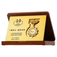 鑫匠久奖牌定制荣誉勋章定做周年员工创意牌匾退休奖章年会纪念奖杯订制退伍徽章相框纪念章奖品纪念品订 【新】闪耀金色（热销爆款） 免费设计42.3元
