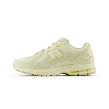 new balance 女款老爹鞋 M1906NK