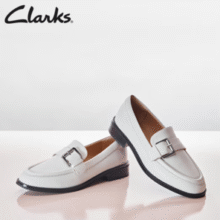 舒适不累脚！Clarks 其乐 芮雅系列 女士真皮经典一字扣轻盈乐福鞋 261703704￥382.90 7.3折 比上一次爆料上涨 ￥34.95