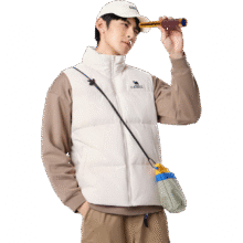 0点：骆驼（CAMEL）面包马甲羽绒服85元