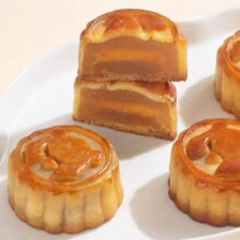 熊治 莲蓉蛋黄月饼 420g/10个9元（+0.9元淘金币，需领券）