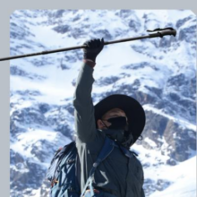 需首购：神火（SupFire）户外登山杖铝合金防身伸缩儿童老人拐杖轻便减震徒步爬山装备手杖