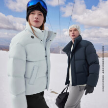 双11预售、PLUS会员：DESCENTE 迪桑特 SKI STYLE系列 休闲男女同款短款面包羽绒服1892.5元包邮（免100元定金）