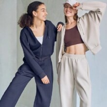 20点开始、88vip：优衣库女装快干休闲拉链连帽外套长袖运动卫衣开衫479603136.32元包邮