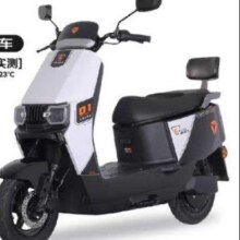 雅迪莱卡 电动摩托车100公里长续航电动车3129元