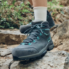 意大利百年户外运动鞋类顶级品牌！La Sportiva 拉思珀蒂瓦  TX Hike Mid Leather 男女GTX户外中帮登山鞋￥1160.02 6.8折