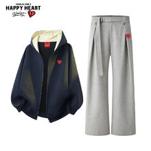 限移动端：CHARLES JANG'S HAPPY HEART 查尔斯桃心 松弛感连帽卫衣休闲套装男春秋季宽松外套直筒情侣长裤263元淘金币最高抵扣8.97元